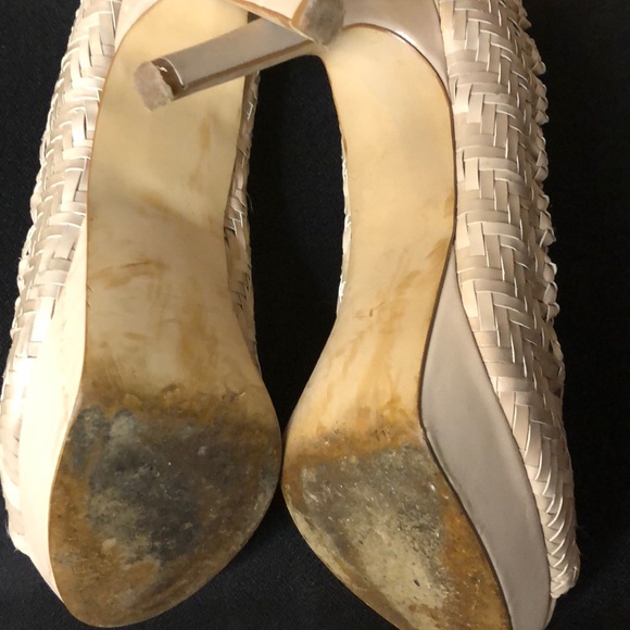 KELSI DAGGER nude peep toe platform pumps - Picture 4 of 5